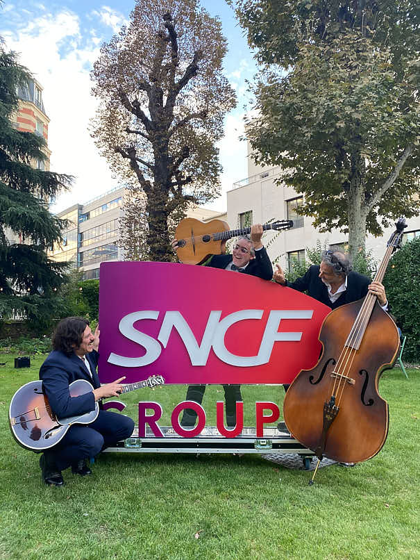 trio-jazz-soiree-entreprise Swing Cocktail anime une soirée pour l'entreprise SNCF en trio jazz